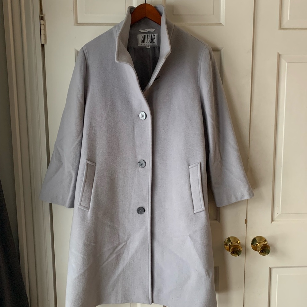 Vintage Bill Blass Women's Light Gray Trench Coat